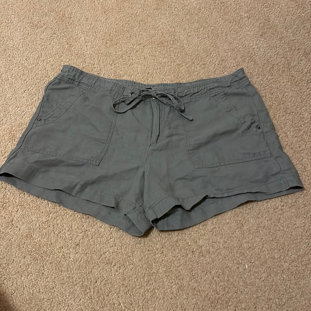Gap Flowy Shorts